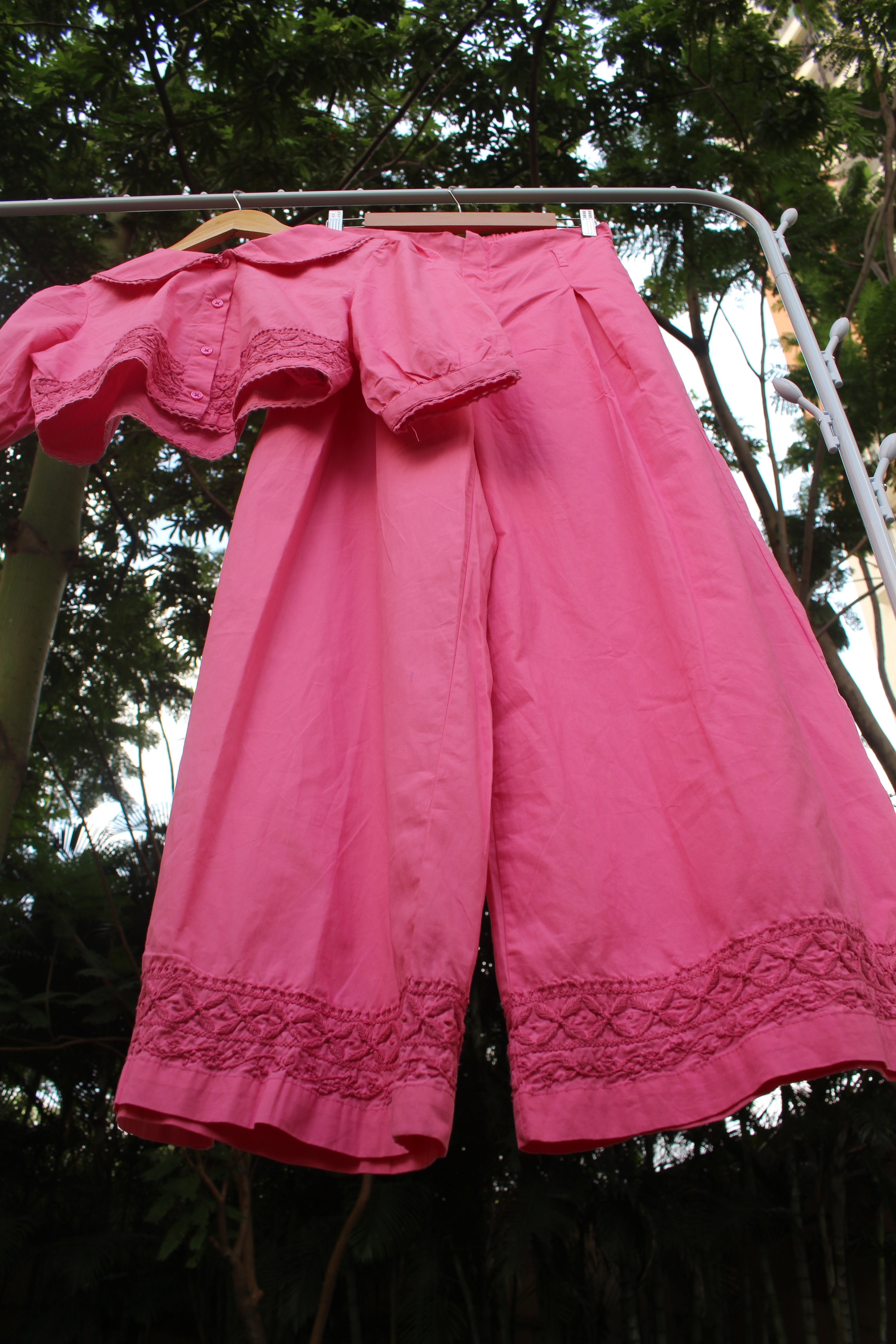 Chikankari embroidered & lace detailed co-ord set.