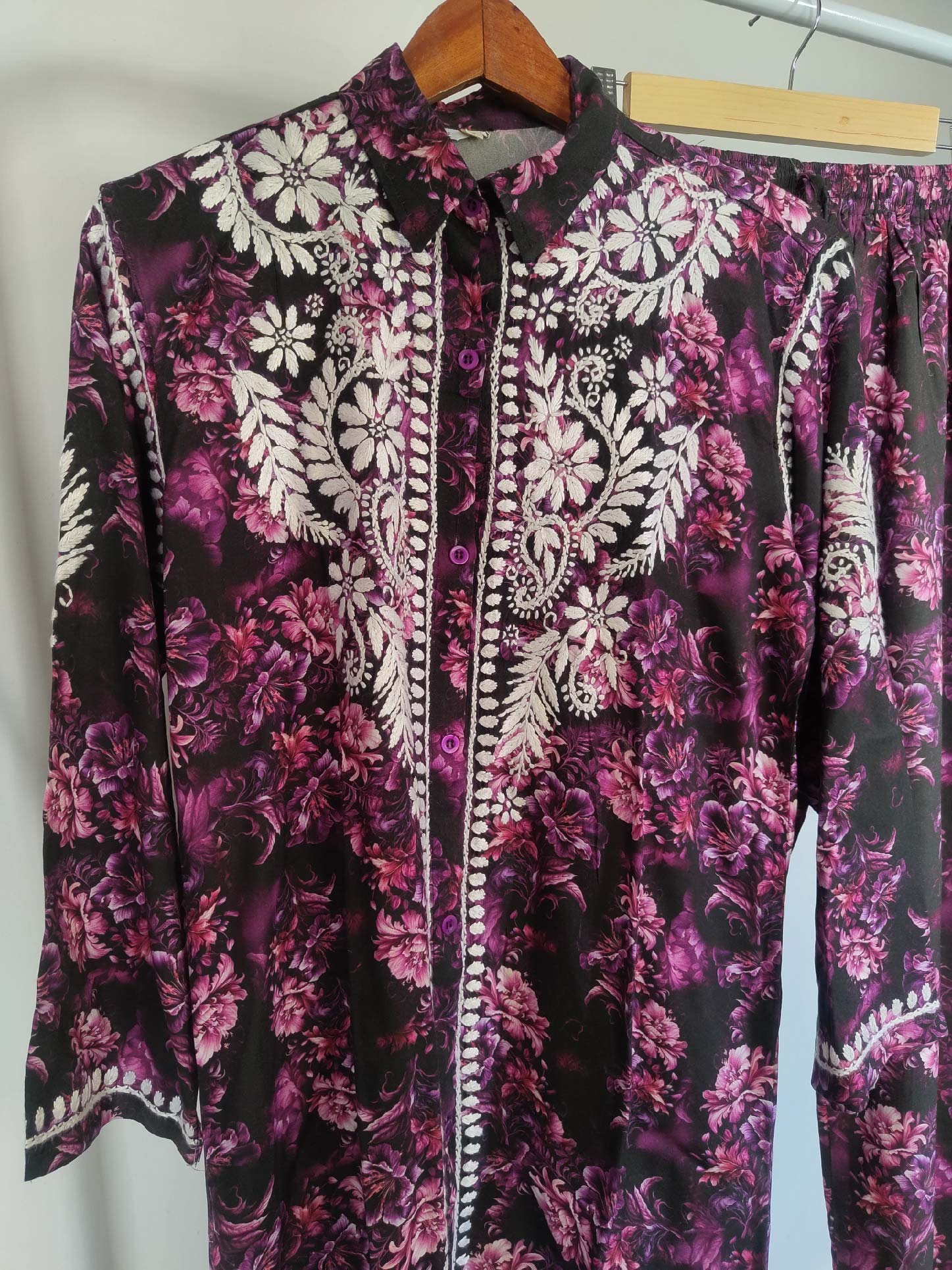 Chikankari embroidered & floral printed 3/4 sleeves co-ord set