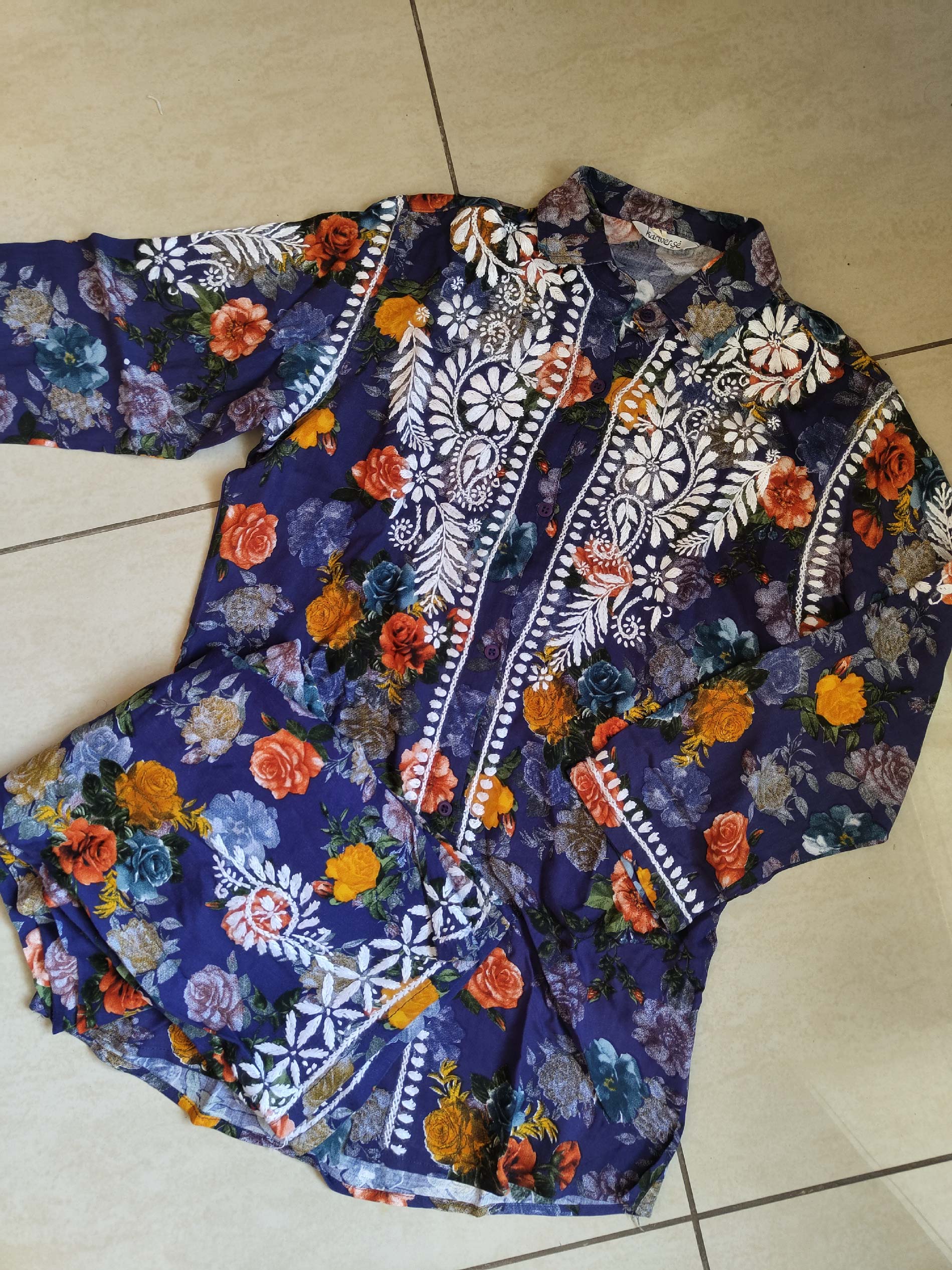 Chikankari embroidered & floral printed 3/4 sleeves co-ord set.